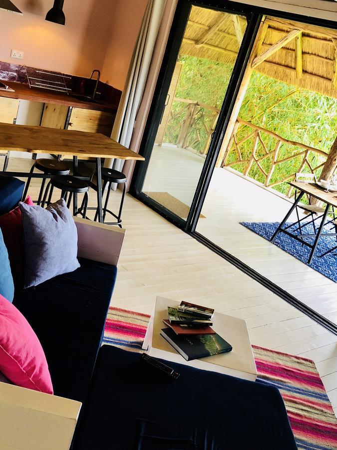 Pili Pili Boutique Hotel キガリ エクステリア 写真